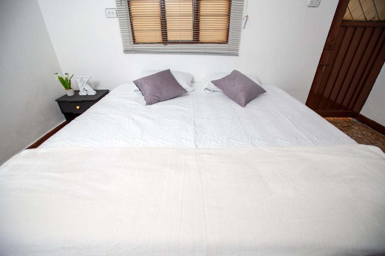 Komodo Alojamiento- Hostal Autoservicio, Ubicado Cerca Al Centro Historico - Bano Privado, Wifi , Cama 2X2 Y Agua Caliente Y Cocina Compartida Popayán Eksteriør billede