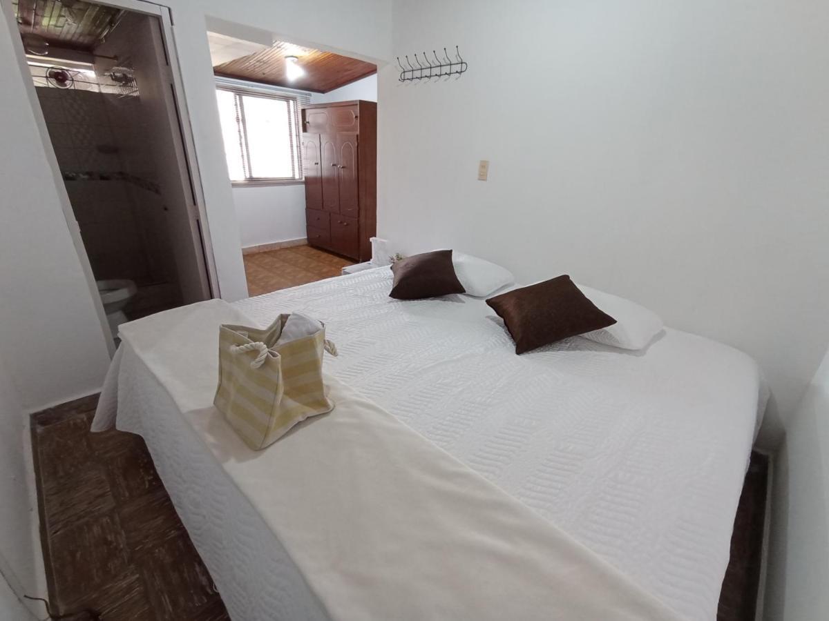 Komodo Alojamiento- Hostal Autoservicio, Ubicado Cerca Al Centro Historico - Bano Privado, Wifi , Cama 2X2 Y Agua Caliente Y Cocina Compartida Popayán Eksteriør billede