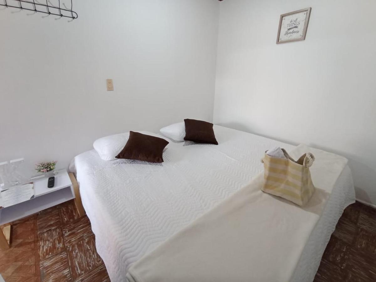 Komodo Alojamiento- Hostal Autoservicio - Ubicado Muy Cerca Al Centro Historico -Habitaciones Con Bano Privado, Wifi , Cama 2X2 Popayán Eksteriør billede