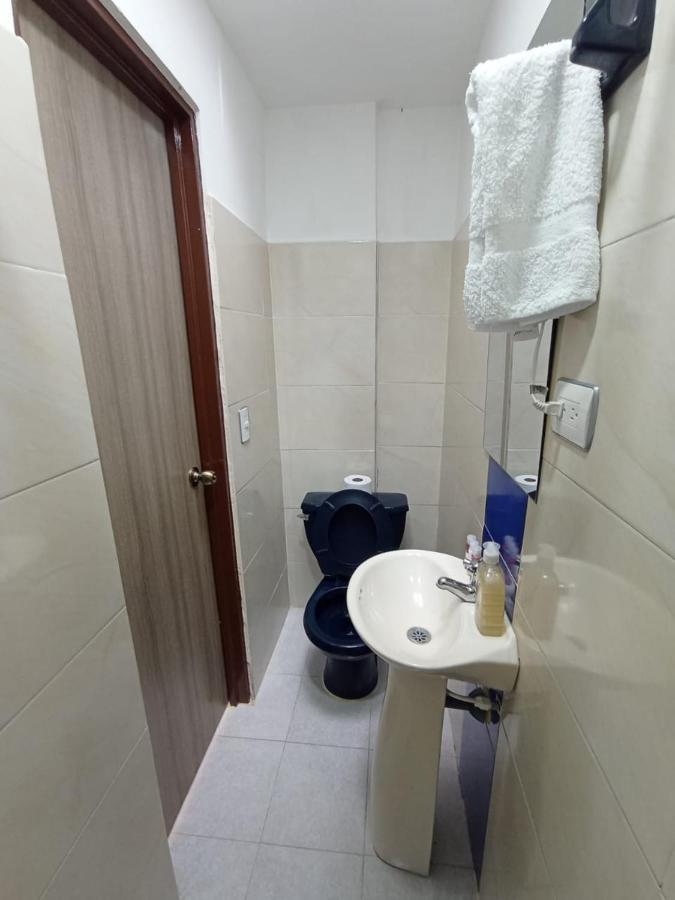 Komodo Alojamiento- Hostal Autoservicio, Ubicado Cerca Al Centro Historico - Bano Privado, Wifi , Cama 2X2 Y Agua Caliente Y Cocina Compartida Popayán Eksteriør billede